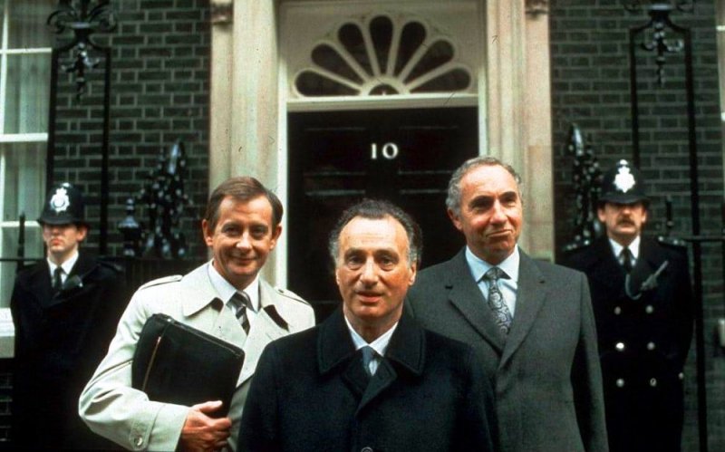 Yes Prime Minister tv sitcom 1987 Sitcoms